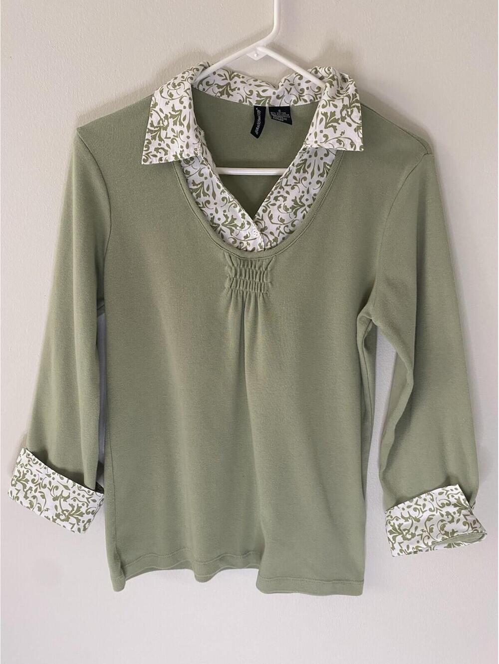 Jason Maxwell Women's Size S Shirt Olive Green W/Contrast Print V Collar & Cuffs